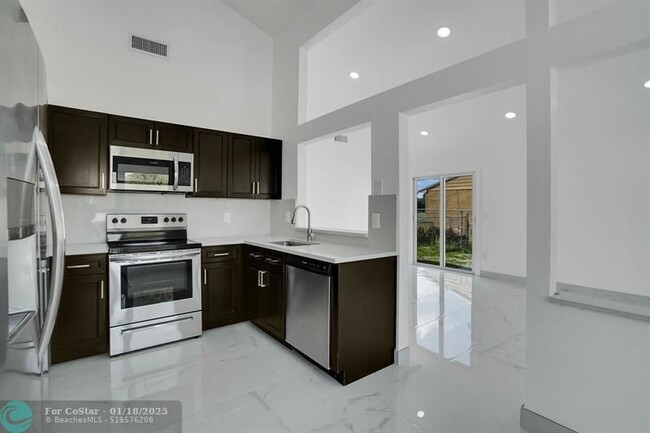 23417 Liberty Bell Terrace in Boca Raton, FL - Building Photo - Building Photo