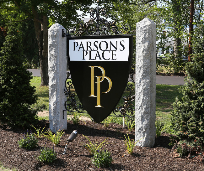 Parsons Place in Easthampton, MA - Building Photo - Building Photo