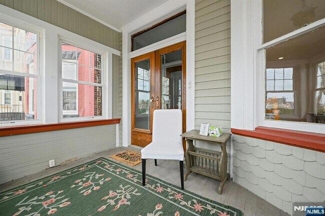 158 Edgar St in Weehawken, NJ - Foto de edificio - Building Photo