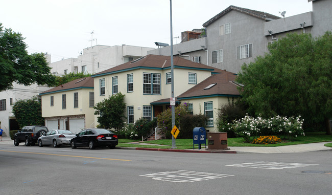 11031 Ohio Ave in Los Angeles, CA - Building Photo - Building Photo