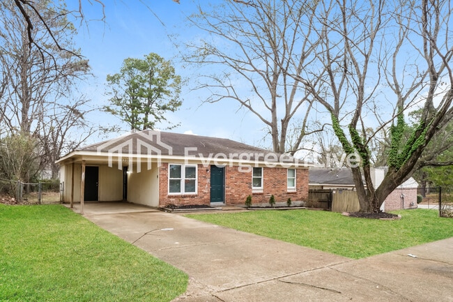 3316 Sweet Springs Dr in Memphis, TN - Building Photo - Building Photo