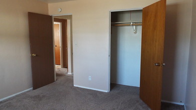 VS Apartment in Fargo, ND - Building Photo - Building Photo