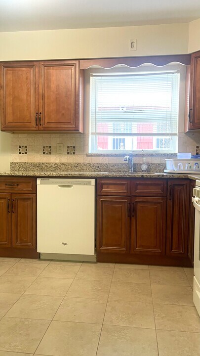2065 E 19th St in Brooklyn, NY - Building Photo