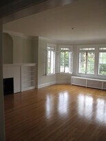 4827 Elm St, Unit 3 in Skokie, IL - Building Photo
