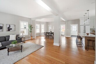 16 Bartlett St in Somerville, MA - Building Photo - Building Photo