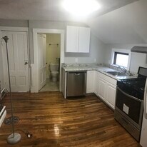 97 Oxford St, Unit 2 in Somerville, MA - Building Photo