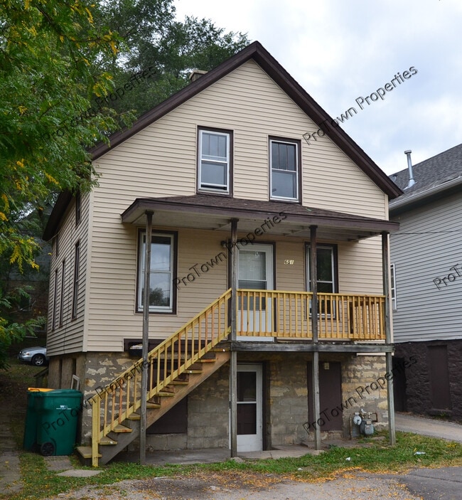 property at 651 N Bluff St
