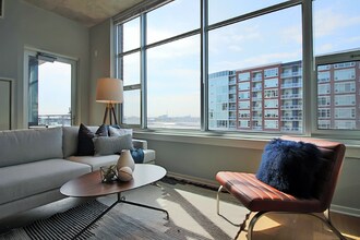 146 W Roosevelt Rd in Chicago, IL - Foto de edificio - Building Photo