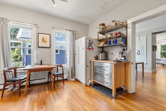 20 Glenwood Ave in Cambridge, MA - Building Photo - Building Photo