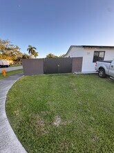 15000 SW 307th St in Homestead, FL - Foto de edificio - Building Photo