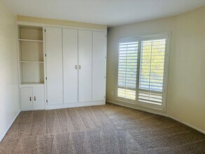 5712 Baltimore Dr in La Mesa, CA - Building Photo - Building Photo