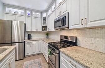 2311 W Morrison Ave, Unit 22 in Tampa, FL - Building Photo - Building Photo