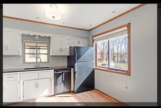 607 Belland Ave in Vadnais Heights, MN - Building Photo - Building Photo