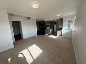 11322 Franklin Blvd in Elk Grove, CA - Building Photo - Building Photo