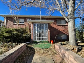 1695 N Joliet St in Aurora, CO - Building Photo