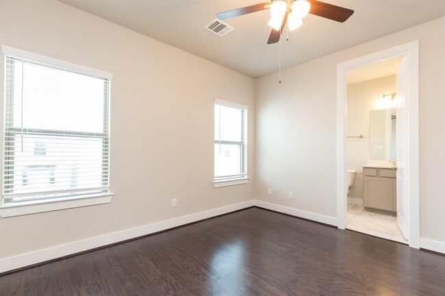 property at 5836 E Post Oak Ln