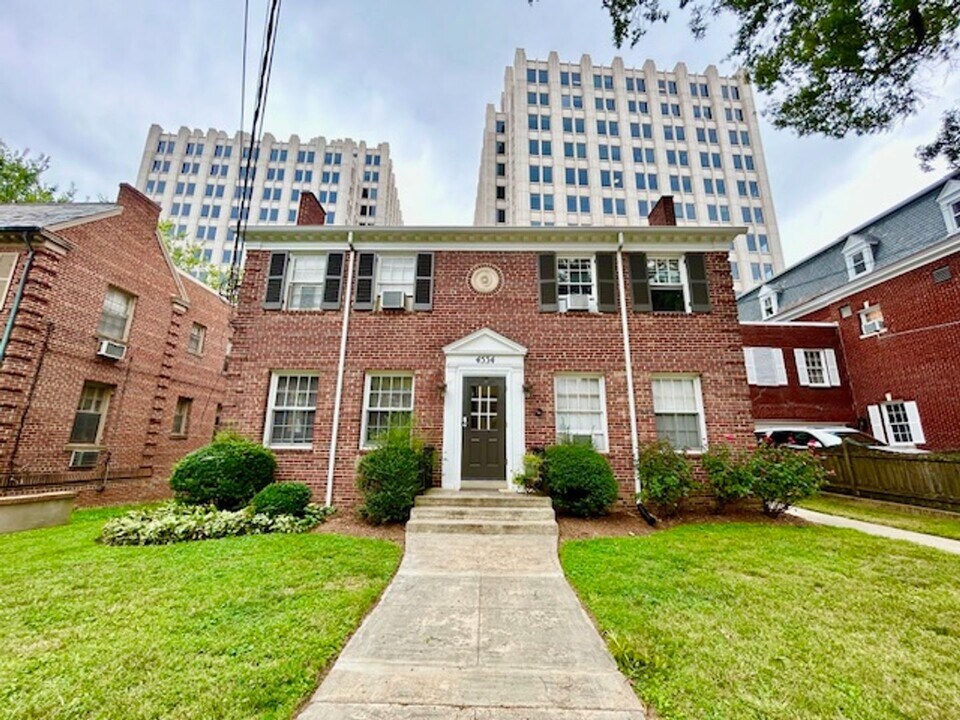 4534 Avondale St in Bethesda, MD - Building Photo