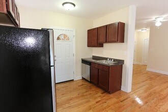 629 W Cornelia Ave in Chicago, IL - Building Photo - Building Photo