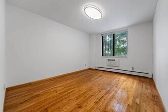 74-80 Madison Street in New York, NY - Building Photo - Building Photo