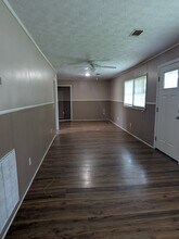 12 S 2nd St in Glenwood, GA - Building Photo - Building Photo