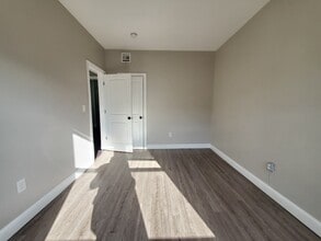 120 Virginia Ave, Unit 3F in Jersey City, NJ - Building Photo - Building Photo