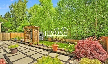 1724 251st Pl SE in Sammamish, WA - Building Photo - Building Photo
