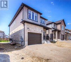 95 Honey St in Cambridge, ON - Building Photo - Building Photo
