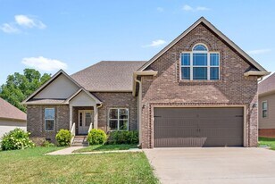 1029 Garner Hills Dr in Clarksville, TN - Building Photo