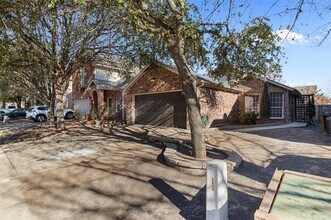 2709 Mountain Lion Dr in Fort Worth, TX - Building Photo - Building Photo