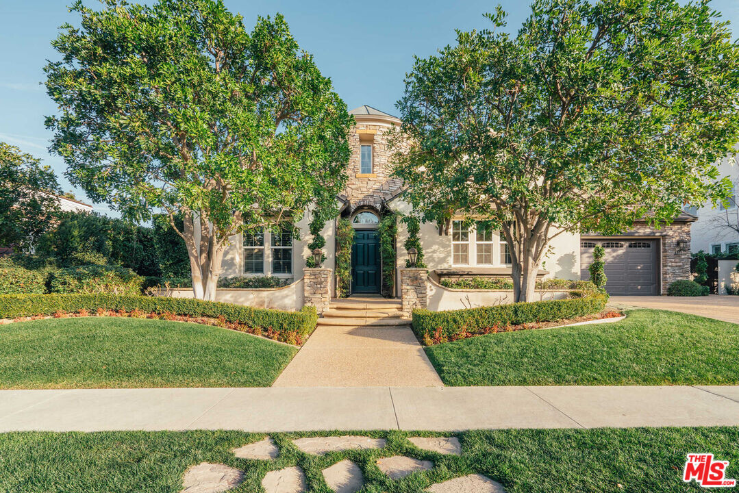 4142 PRADO DE LAS CABRAS in Calabasas, CA - Building Photo