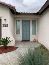 911 Hartlepool Ave in Bakersfield, CA - Building Photo - Building Photo