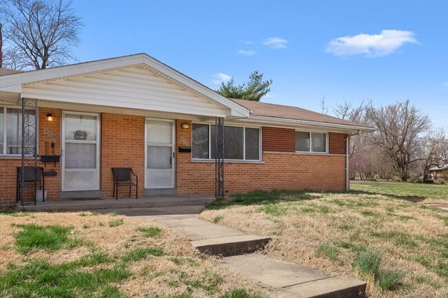 417 S Cadillac Dr in St. Charles, MO - Building Photo - Building Photo
