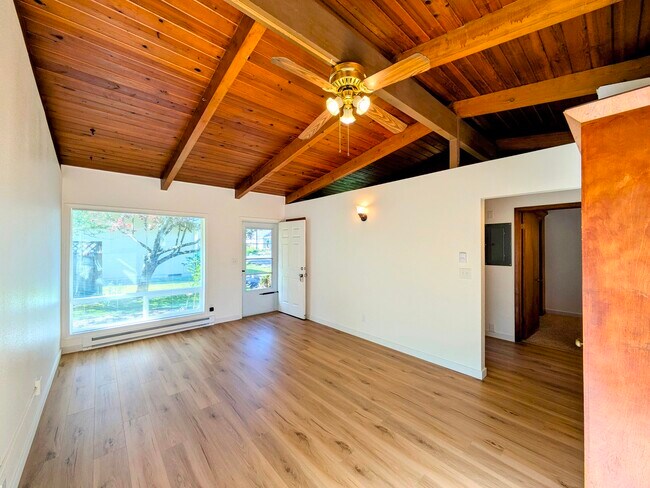11725 SW 7th St, Unit 11775 in Beaverton, OR - Foto de edificio - Building Photo