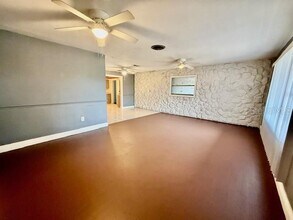 4 Sunshine Blvd in DeLand, FL - Building Photo - Building Photo