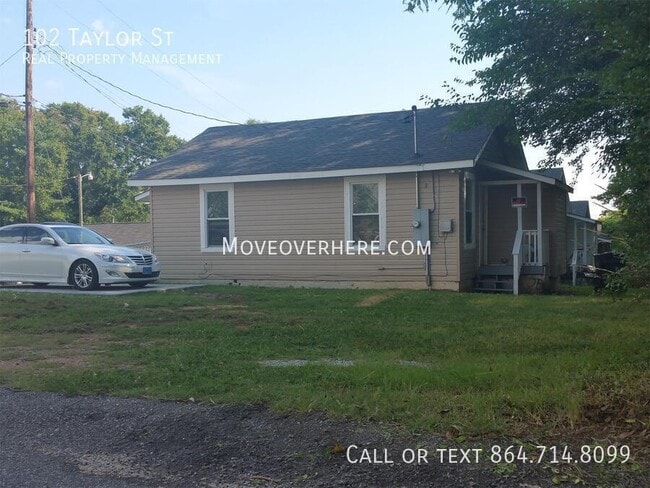 102 Taylor St in Greenville, SC - Building Photo - Building Photo