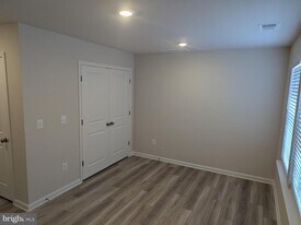 212 Swan Fld Ave in Ranson, WV - Building Photo