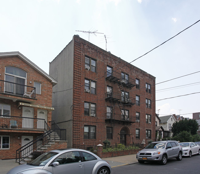 25 Bay 31st St in Brooklyn, NY - Building Photo - Building Photo