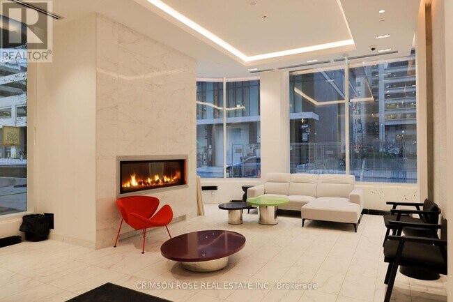 238 Simcoe St in Toronto, ON - Building Photo - Building Photo