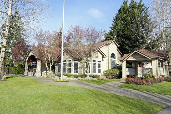 Aspen Creek Apartments in Puyallup, WA - Foto de edificio - Building Photo