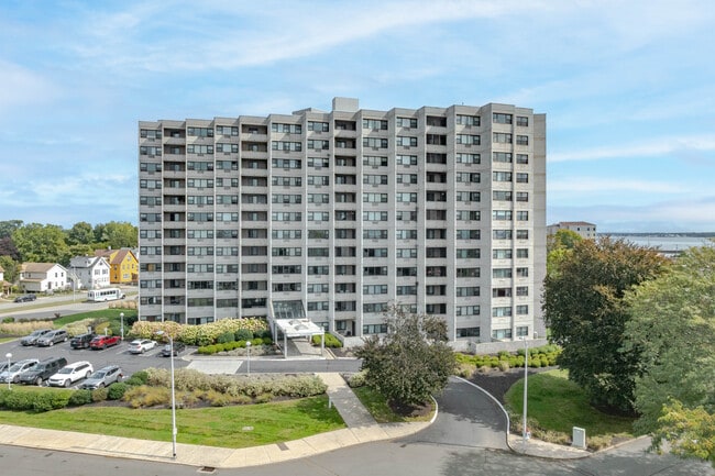 Soundview Apartments