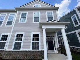 561 Steinbeck Pl in Carmel, IN - Building Photo