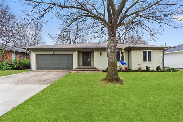 7418 Fenton Dr in Dallas, TX - Building Photo