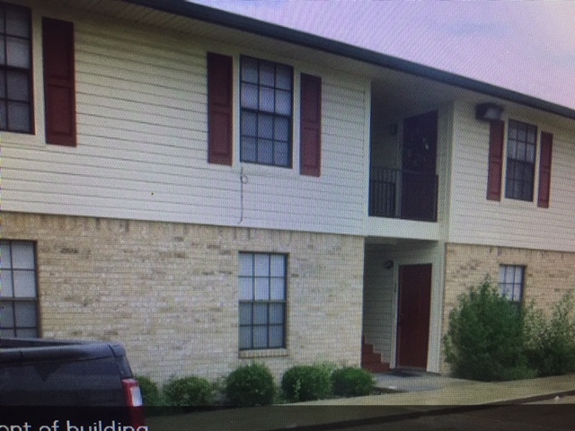 1208 Victoria Ave, Unit 22 in Navasota, TX - Foto de edificio - Building Photo