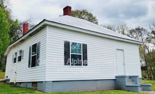 110 Martin St in Lawndale, NC - Building Photo - Building Photo