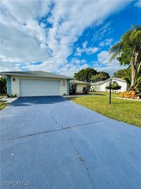 1342 Torreya Cir in North Fort Myers, FL - Building Photo - Building Photo