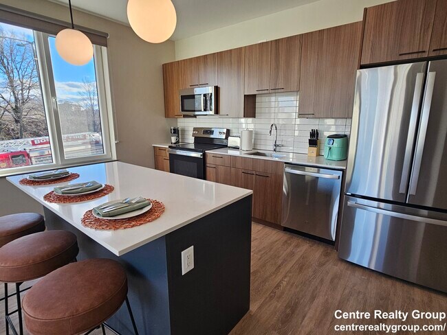 500 Lincoln St, Unit 401 in Boston, MA - Foto de edificio - Building Photo
