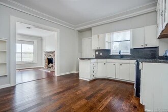 2739 SE Loop 410 in San Antonio, TX - Foto de edificio - Building Photo