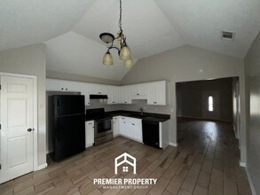 270 Village Dr in Oakland, TN - Building Photo - Building Photo