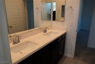 267 Cordelia Cove Ave in Henderson, NV - Foto de edificio - Building Photo