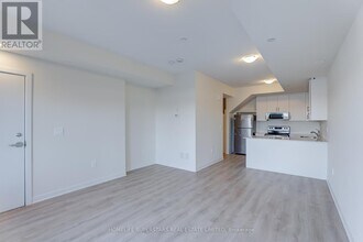 1695 Dersan St in Pickering, ON - Building Photo - Building Photo